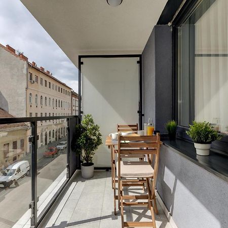 Pure Happiness Apartment Budapeste Exterior foto